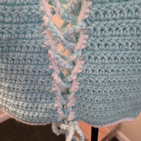 Sky Blue and White Crochet Crop Top - Picture 5 of 11